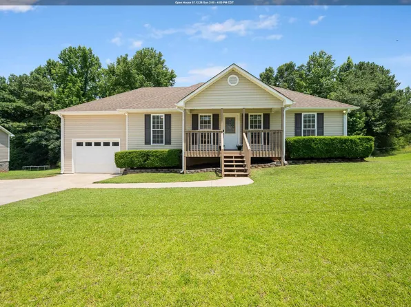 160 Hidden Meadows Dr, Hayden, AL 35079