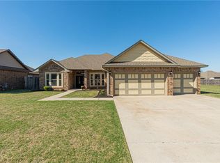 2421 NW 173rd St, Edmond, OK 73012