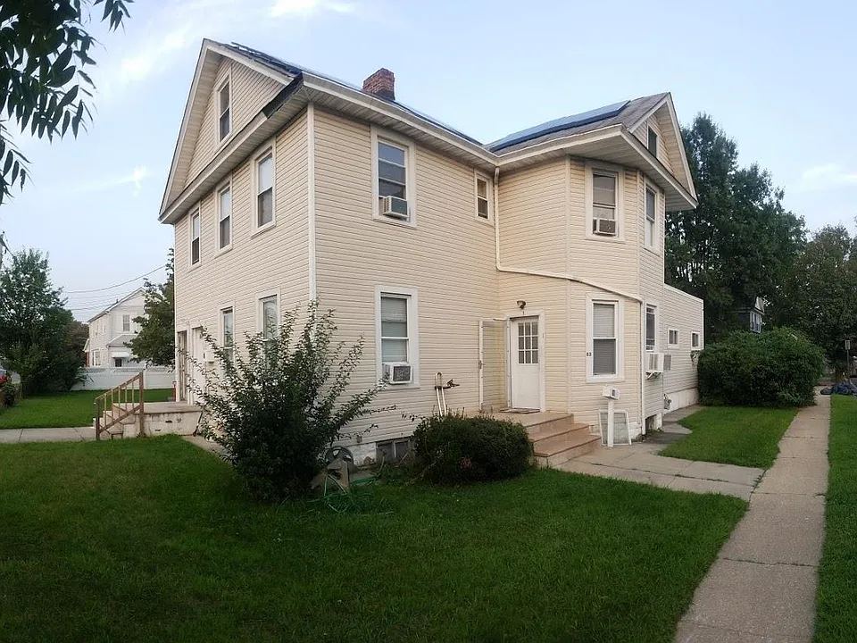 83 Kraemer St #3