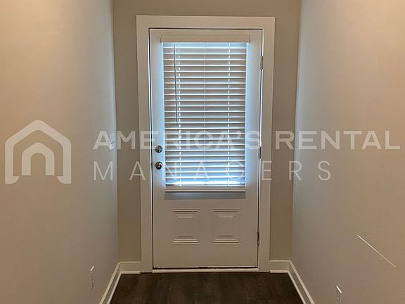 4th image of 485 Ridge View Cir