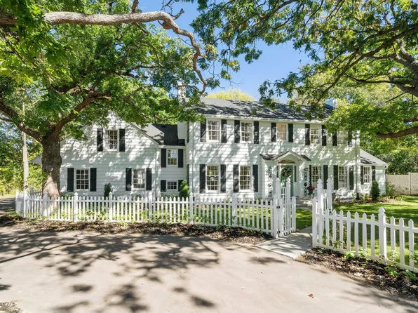 3027 Hazelwood Rd, Minnetonka, MN 55305