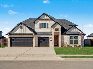 1161 Montieri Dr, Centerton, AR 72719