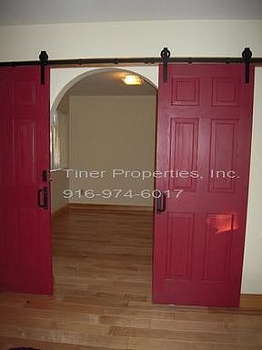 3rd image of 4535 Wawona Cir