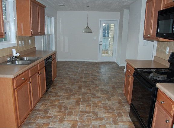 4th image of 1255 Morrow Dr