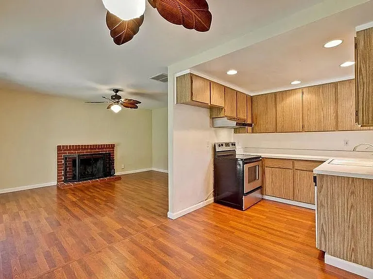 5951 Garces Ave — Photo 2
