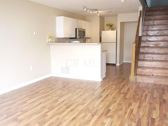 2nd image of 326 Slippery Elm Dr