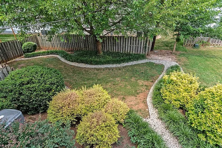 1100 Greenleaf Ave #C — Photo 24