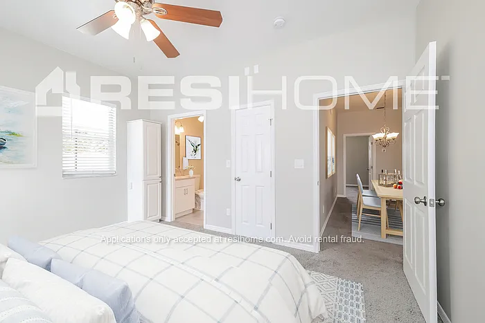 1335 34th St NW — Photo 10