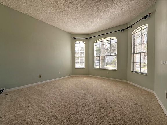 4th image of 1409 Waukon Cir
