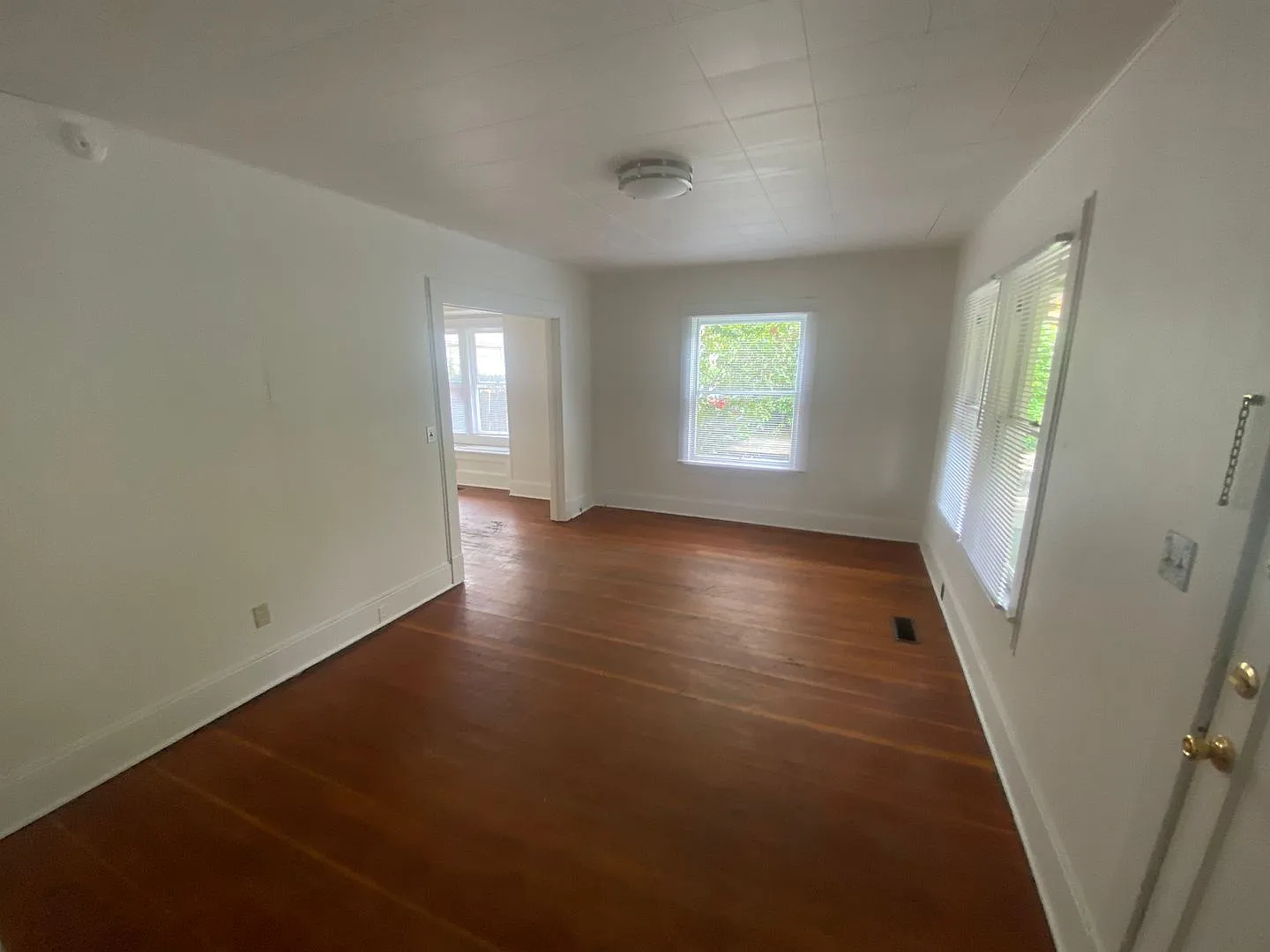 Villard/Orchard — Photo 3