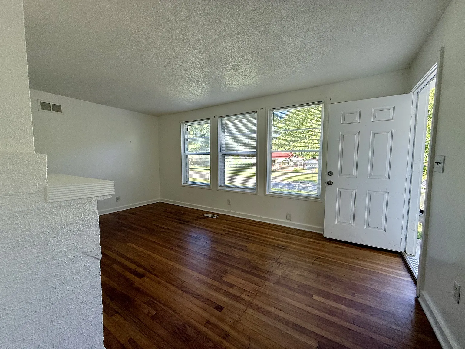 628 Annie Laura Drive - 1 — Photo 3