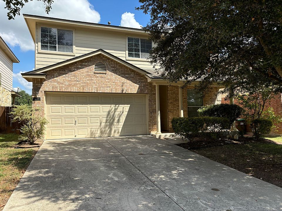 1st image of 12119 Dawson Cir