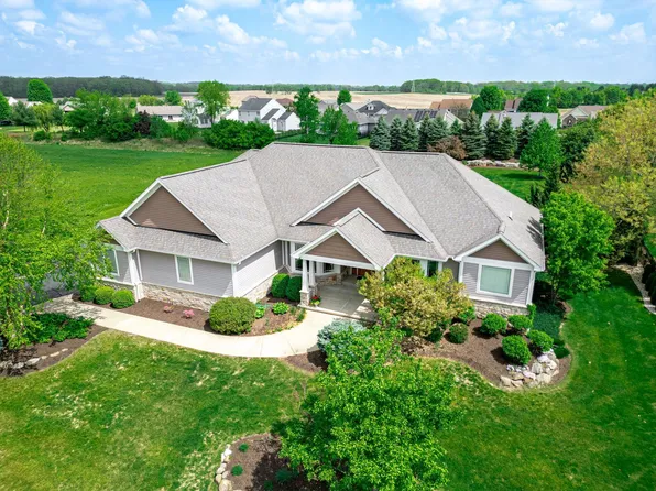 5591 River Run Pkwy, Belvidere, IL 61008