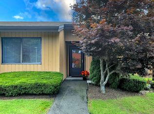 414 Asbury Rdg, Shelton, CT 06484