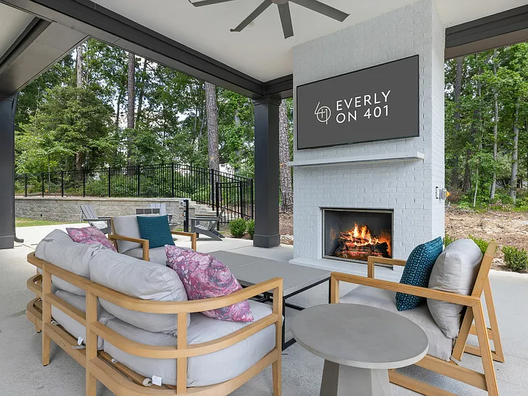 Everly on 401 — Photo 33