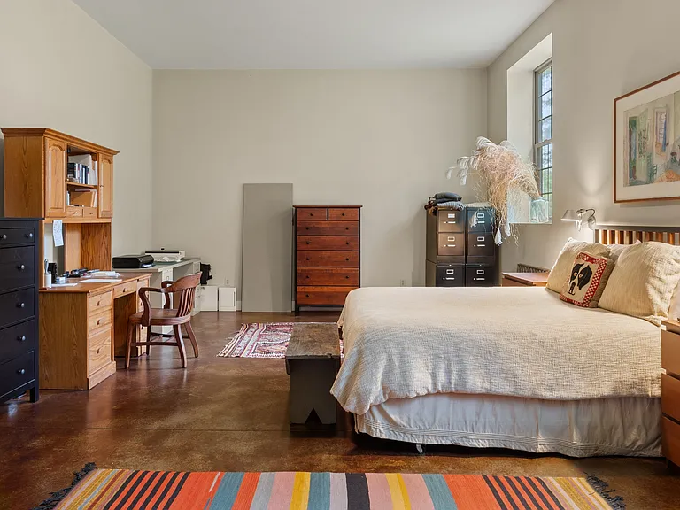 15 Goodrich St — Photo 12