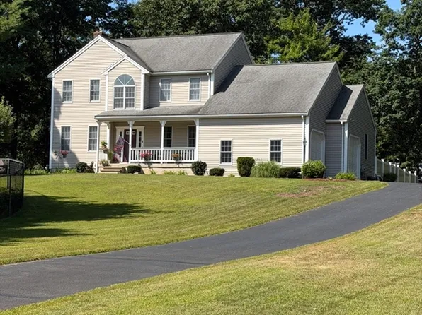 11 Brenton Wood Rd, Hudson, MA 01749