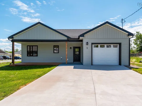 5 McCully Cres, Hantsport, NS B0P 1P0