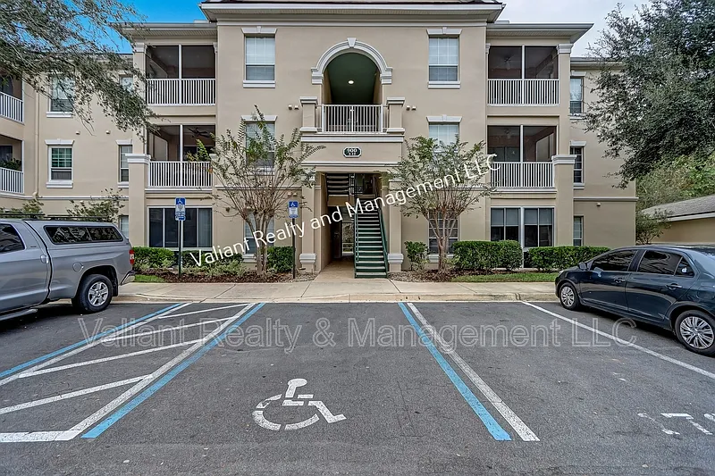 2 bed, 2.0 bath, 1258 sqft, $1,500 — Photo 2