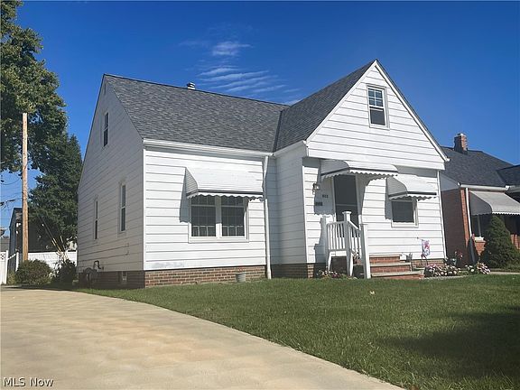 4th image of 403 E 323rd St