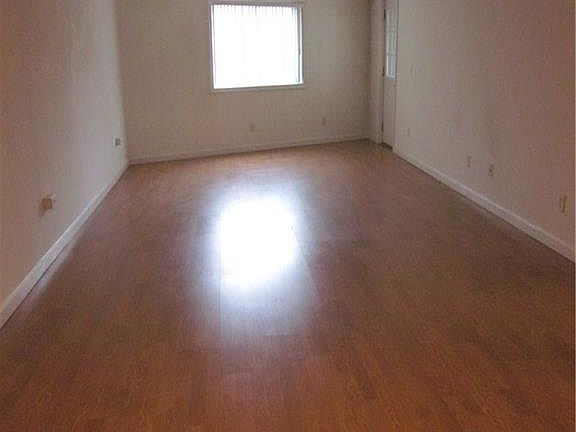 4th image of 31 Devereux St APT 203
