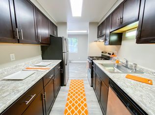 1118 Ann St APT 15, Madison, WI 53713