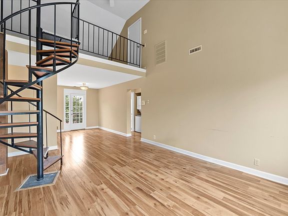 4th image of 4812 30th St S APT C2