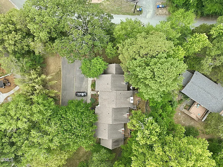 101 Thomas Ln #B1 — Photo 39