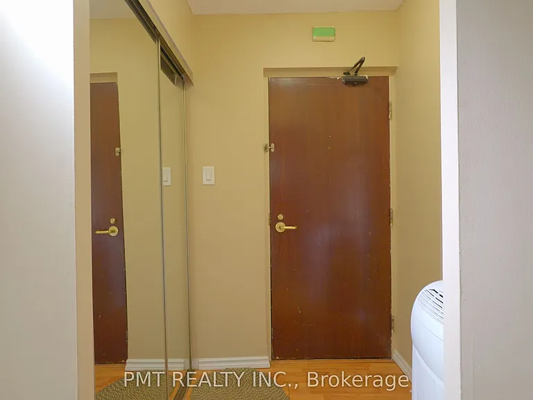 88 Charles St E #106 — Photo 2