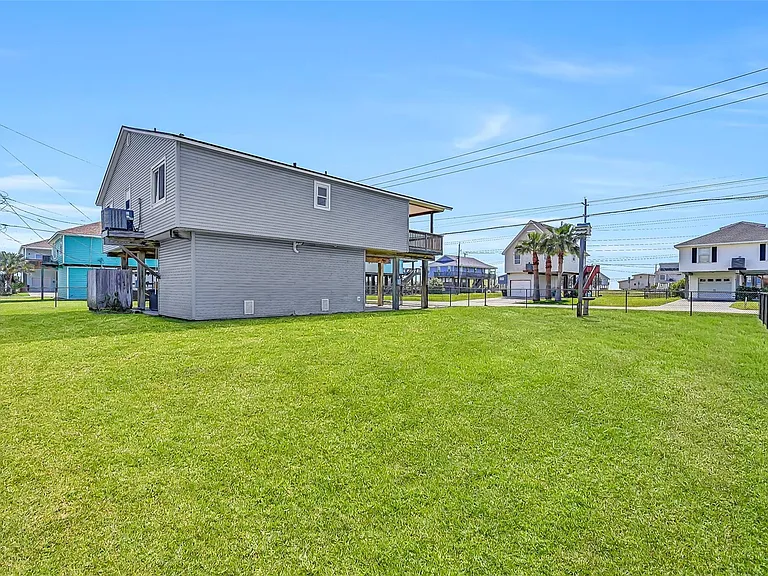 21600 Zachary Dr — Photo 35