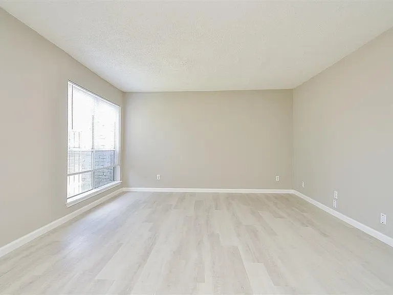 1950 Spenwick Dr #302 — Photo 5