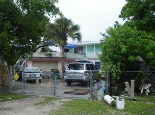 563 Coconut Ave, Goodland, FL 34140