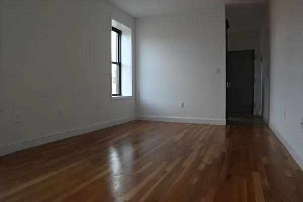 Rented by EXR | media 14