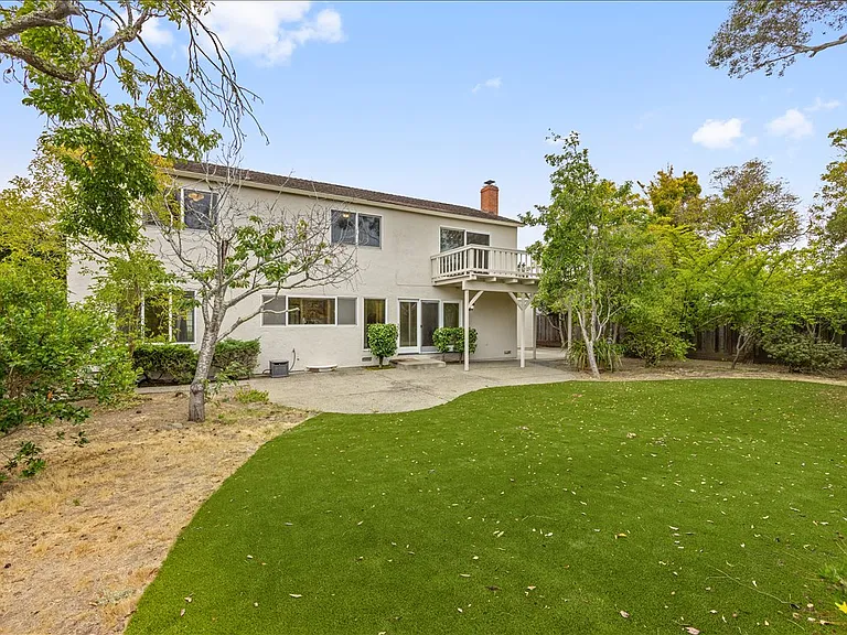 2740 Saint James Rd — Photo 39