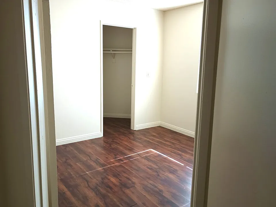 1415 W Stoneridge Ct