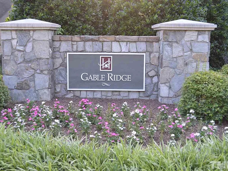 5116 Gable Ridge Dr — Photo 2