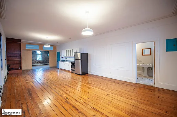 Sold by Brownstone Real Estate | media 11