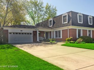 957 S Mallard Dr, Palatine, IL 60067