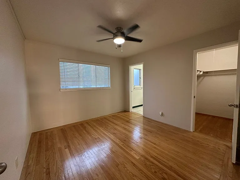 2508 L Street Classic Midtown Living — Photo 28