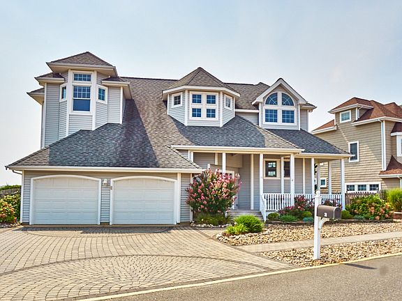 3rd image of 38 Hideaway Dr