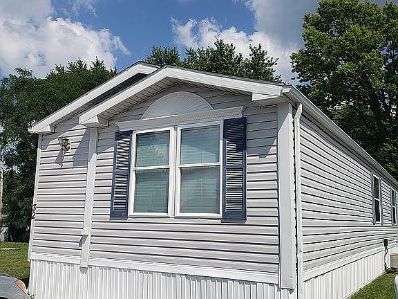 3rd image of 275 S Lincoln St Lot 32