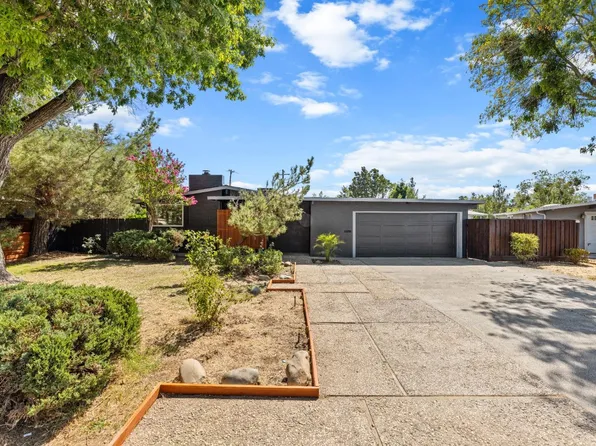 3704 Brownson St, Sacramento, CA 95821