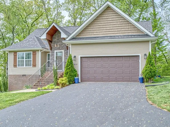 1815 Bay View Dr, Cookeville, TN 38506