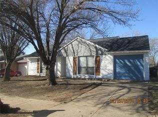 2404 Navasota Cir, Fort Worth, TX 76131