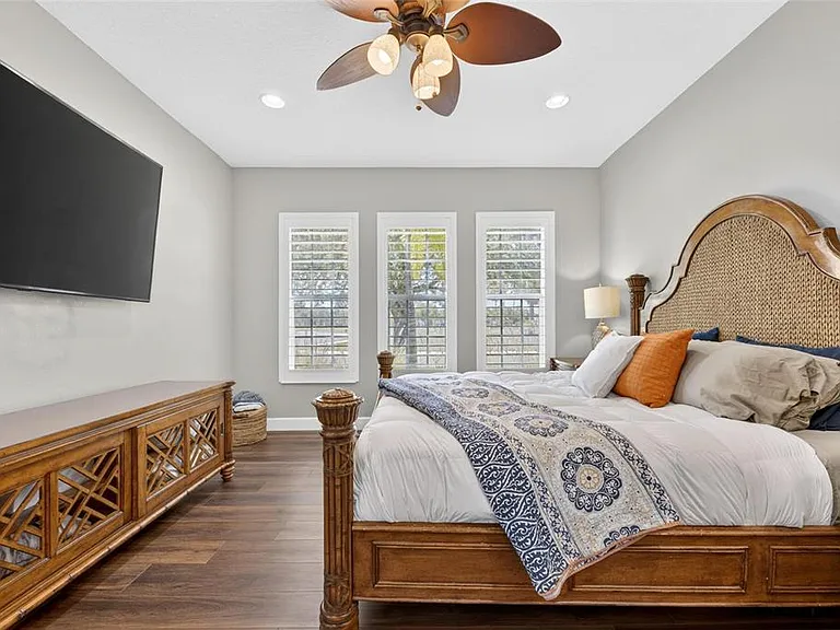5536 Luminar Pointe Ln — Photo 32