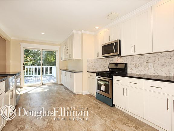 4th image of 60 Lefferts Ave