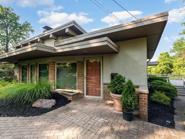 1228 Ridgecliff Rd, Cincinnati, OH 45215