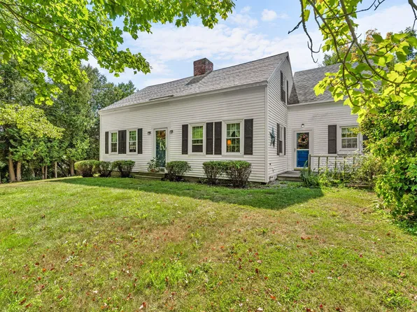 25 Wadsworth Street, Thomaston, ME 04861