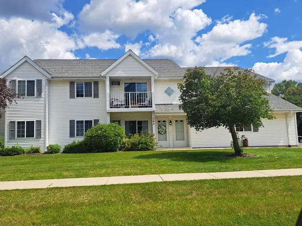 264 Minz Park Cir APT 4, West Bend, WI 53095