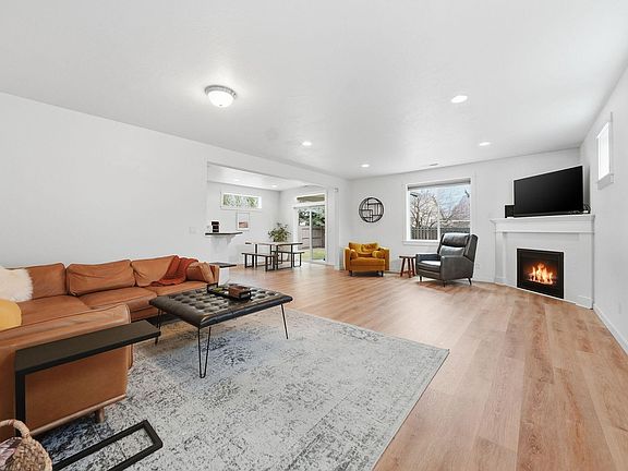 2nd image of 63264 Rossby Pl